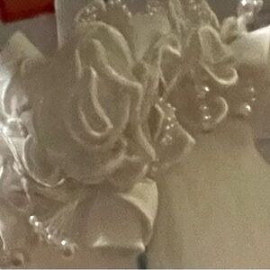 Elegant White Floral Headpiece. Bridal veil for your wedding.